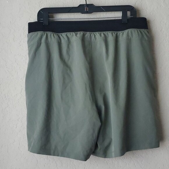 2 (two) pairs Old Navy Large OLX 7 Inch lined shorts green (money maker)… - Picture 5 of 8